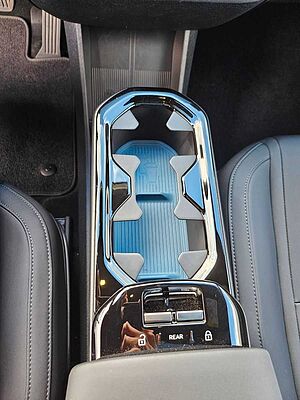 Volvo  Ultra 2WD Pure Electric inkl. Winterr.