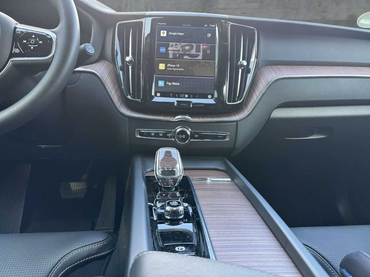 Volvo  T6 AWD Plus Dark Plug-In (EURO 6d) Klima Leder