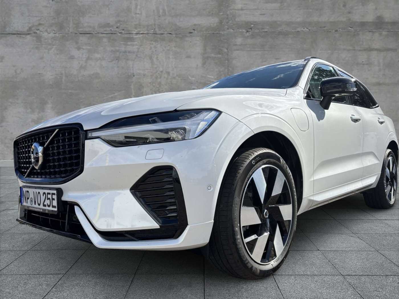 Volvo  T6 AWD Plus Dark Plug-In (EURO 6d) Klima Leder