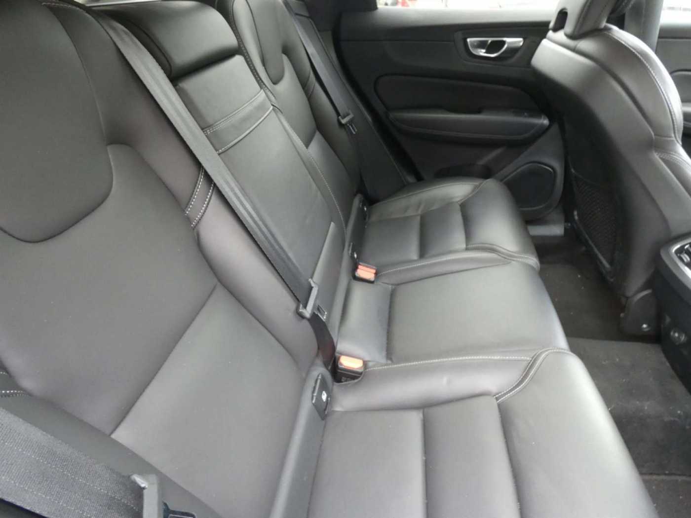 Volvo  B4 (Diesel) AWD Inscription (EURO 6d) Klima Leder