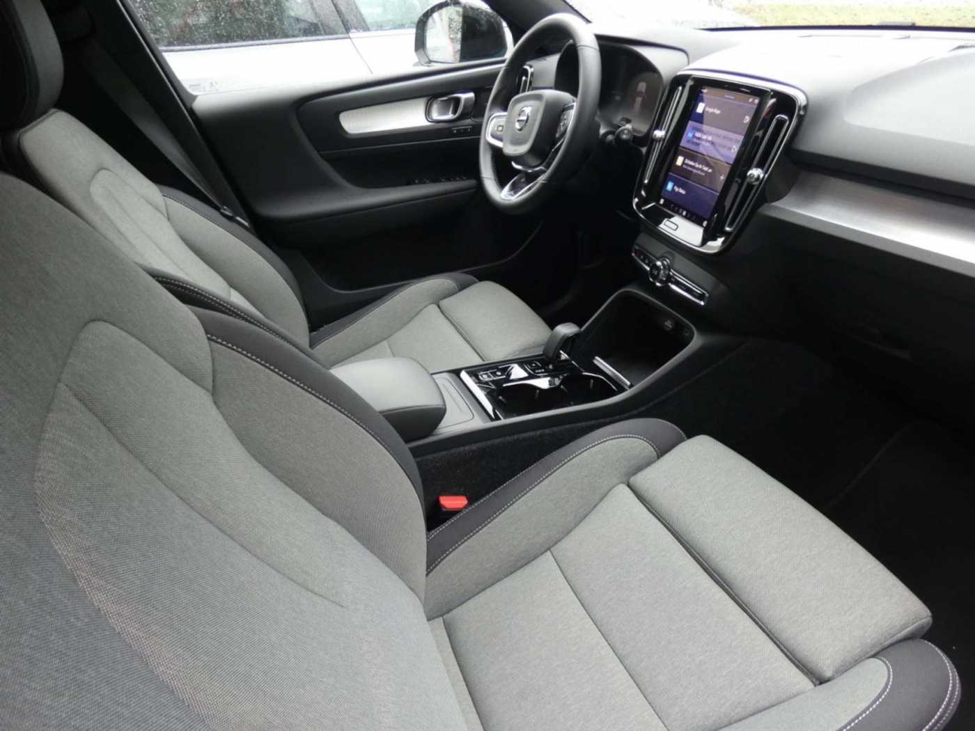Volvo  B4 Plus Dark Klima Rückfahrkamera Sitzheizung