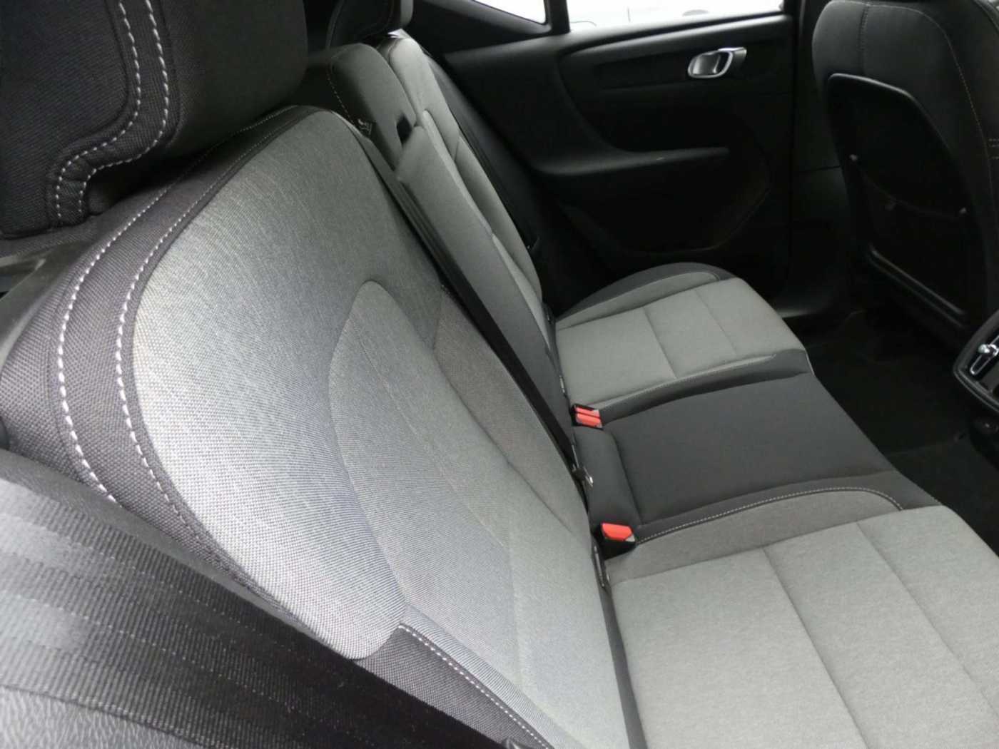 Volvo  B4 Plus Dark Klima Rückfahrkamera Sitzheizung