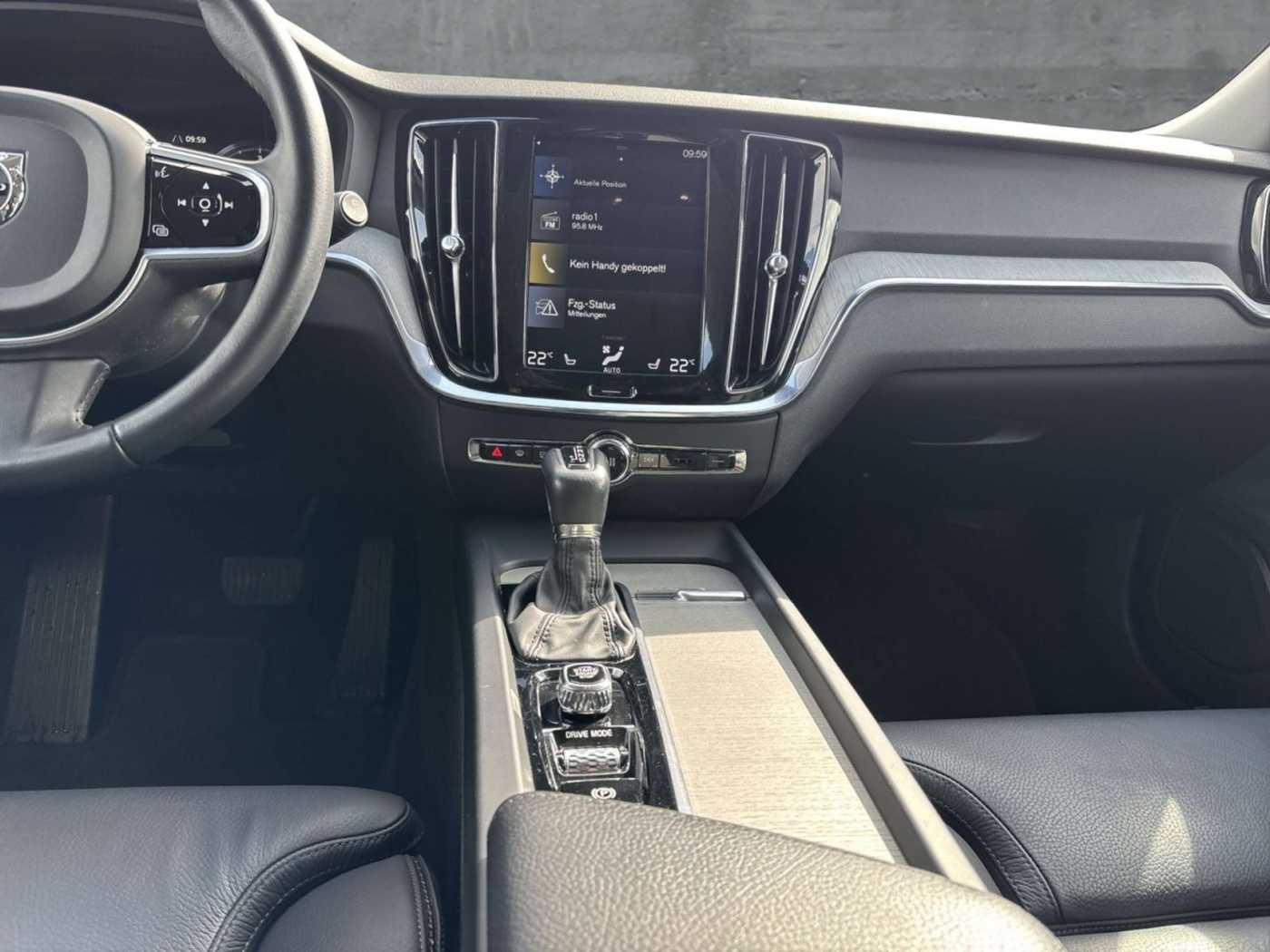 Volvo  Country D4 AWD Pro (EURO 6d-TEMP)(DPF) Klima Navi