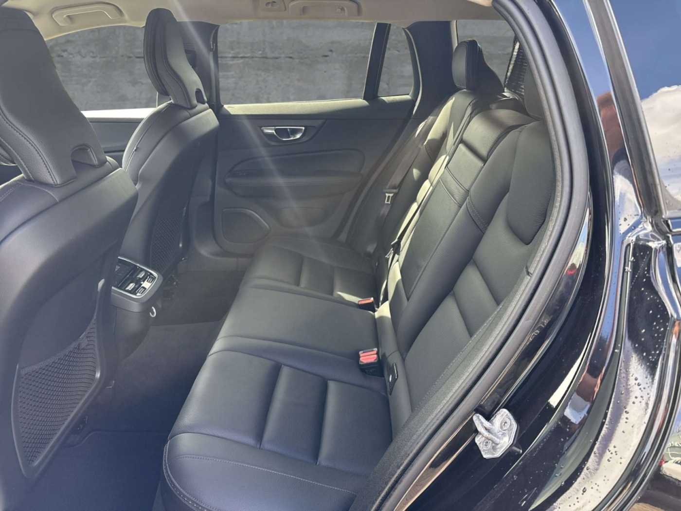 Volvo  Country D4 AWD Pro (EURO 6d-TEMP)(DPF) Klima Navi