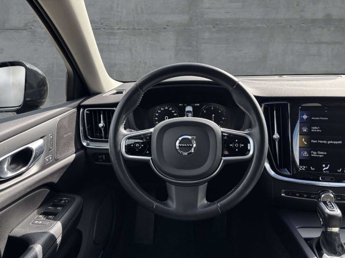 Volvo  Country D4 AWD Pro (EURO 6d-TEMP)(DPF) Klima Navi