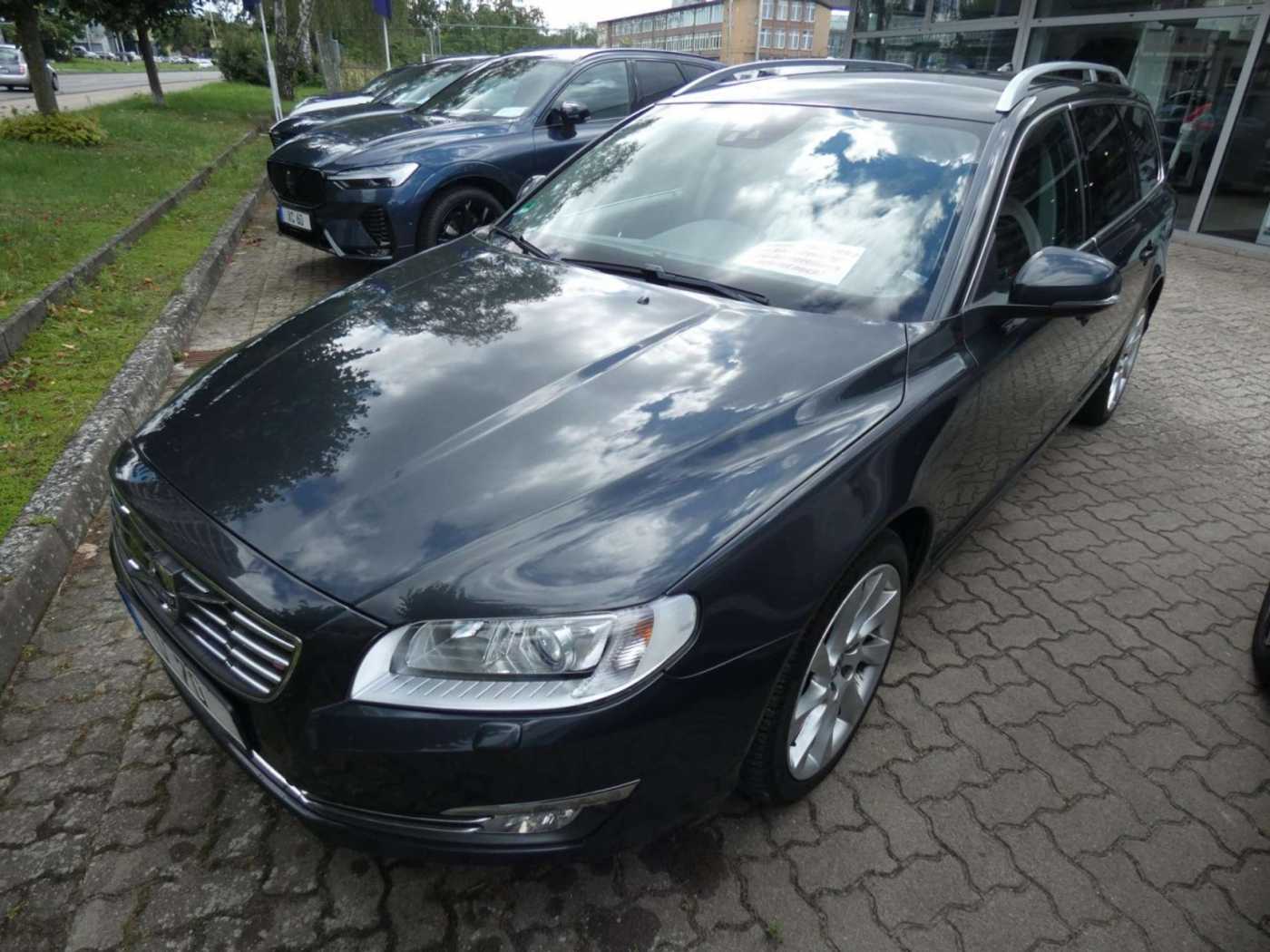 Volvo  D4 Summum - Landesversion Schweden Klima Xenon