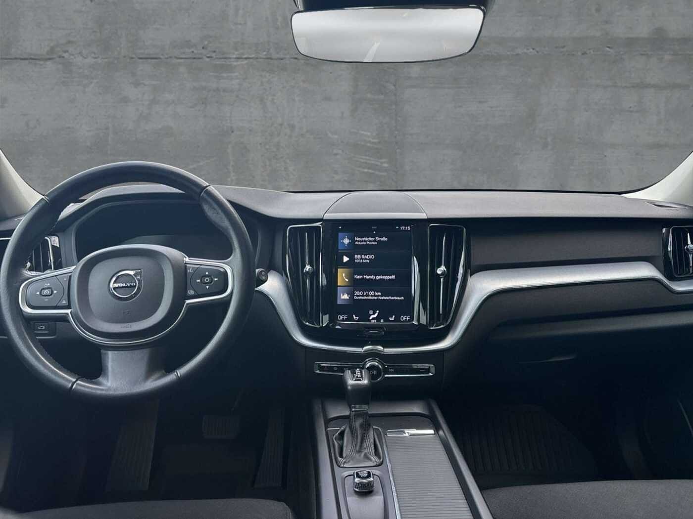Volvo  D4 2WD Momentum (EURO 6d-TEMP) Klima Navi