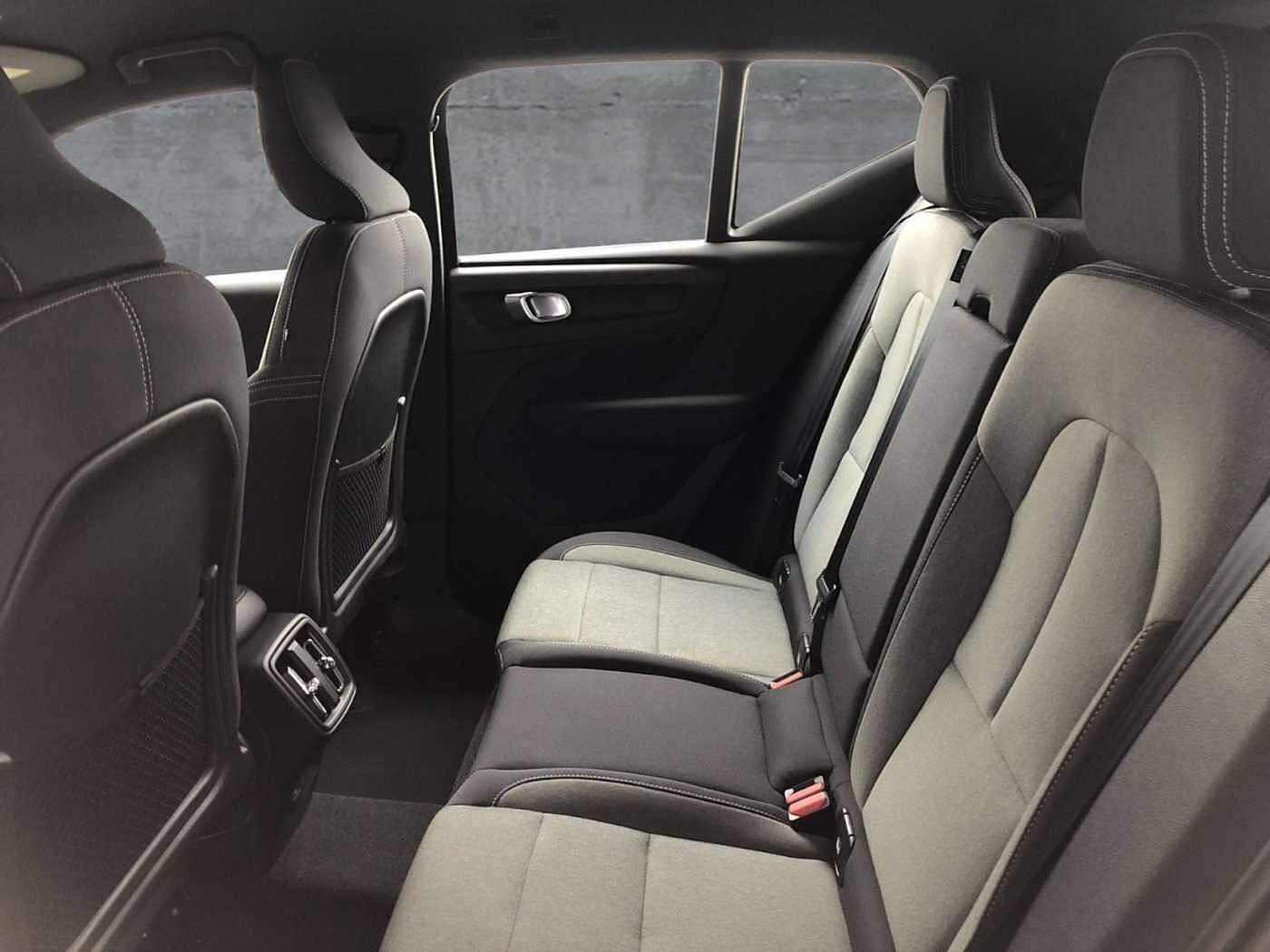 Volvo  B4 2WD Plus Bright (EURO 6d) Klima Rückfahrkamera