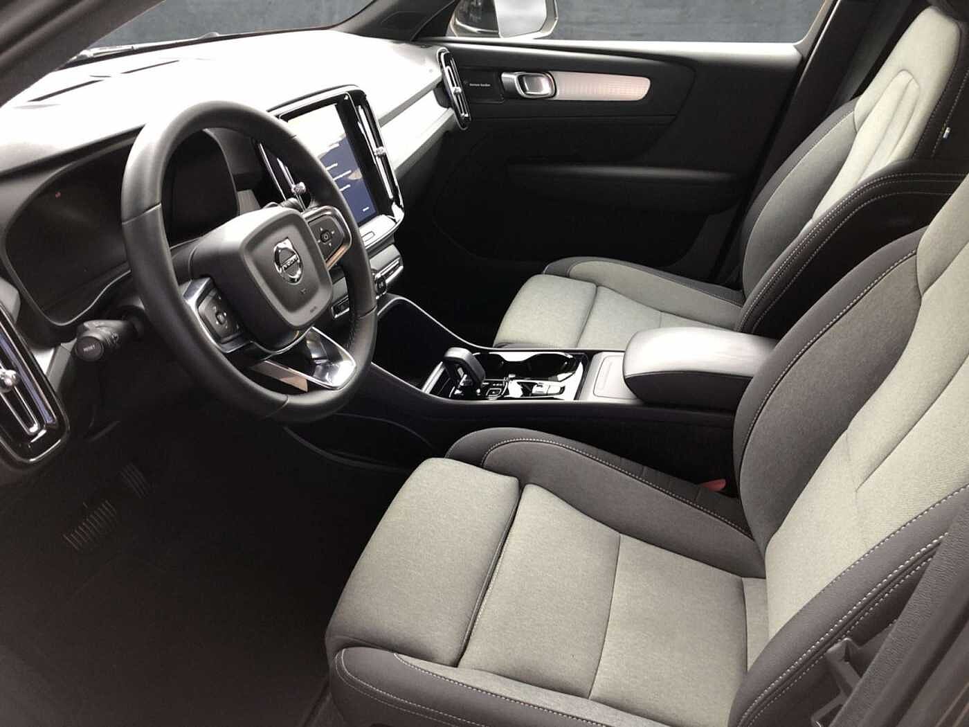 Volvo  B4 2WD Plus Bright (EURO 6d) Klima Rückfahrkamera