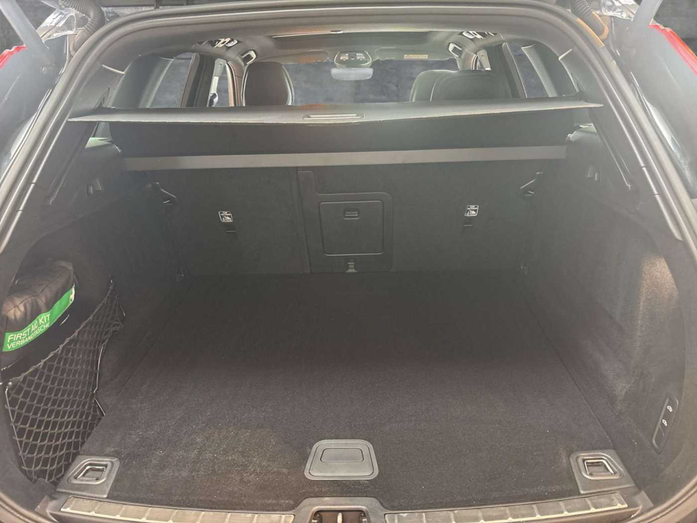 Volvo  B5 (Diesel) AWD R-Design (EURO 6d) Klima Navi