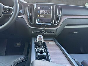 Volvo  T6 AWD Plus Dark Plug-In (EURO 6d) Klima Leder