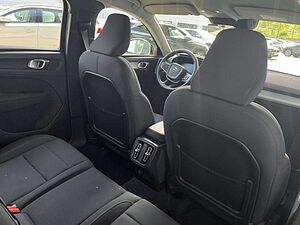 Volvo  T3 2WD Momentum Pro (EURO 6d) Klima Navi