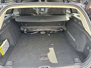 Volvo  Country D4 AWD Pro (EURO 6d-TEMP)(DPF) Klima Navi