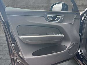 Volvo  D4 2WD Momentum (EURO 6d-TEMP) Klima Navi