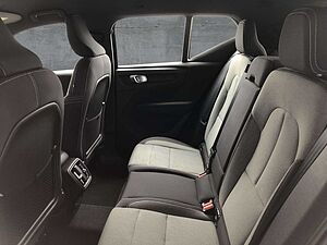 Volvo  B4 2WD Plus Bright (EURO 6d) Klima Rückfahrkamera