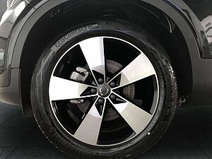 Volvo  B4 2WD Plus Bright (EURO 6d) Klima Rückfahrkamera