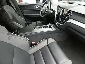 Volvo  B5 (Benzin) AWD Ultimate Dark (EURO 6d) Klima