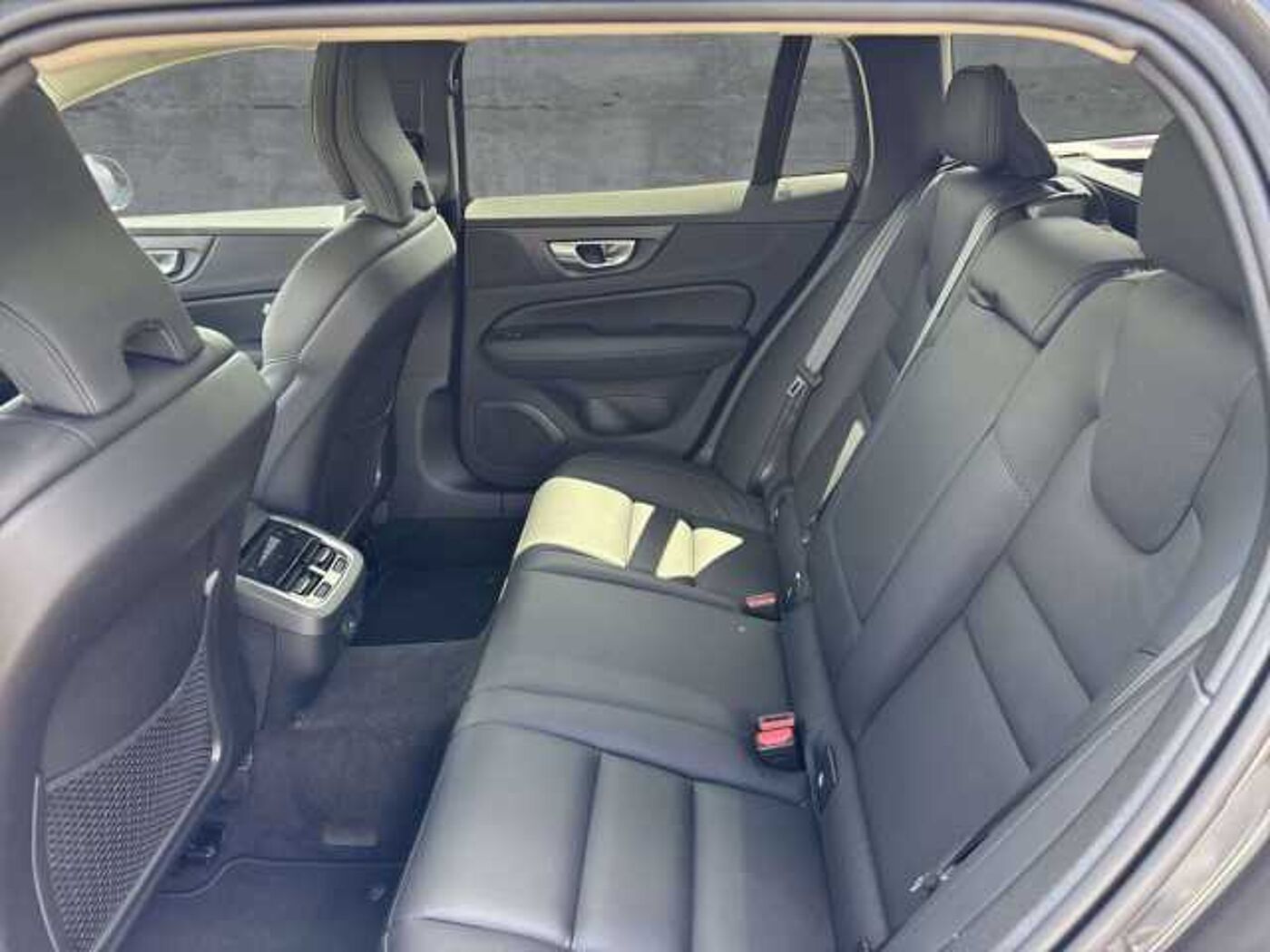 Volvo  B4 Benzin Ultimate Dark Klima Leder