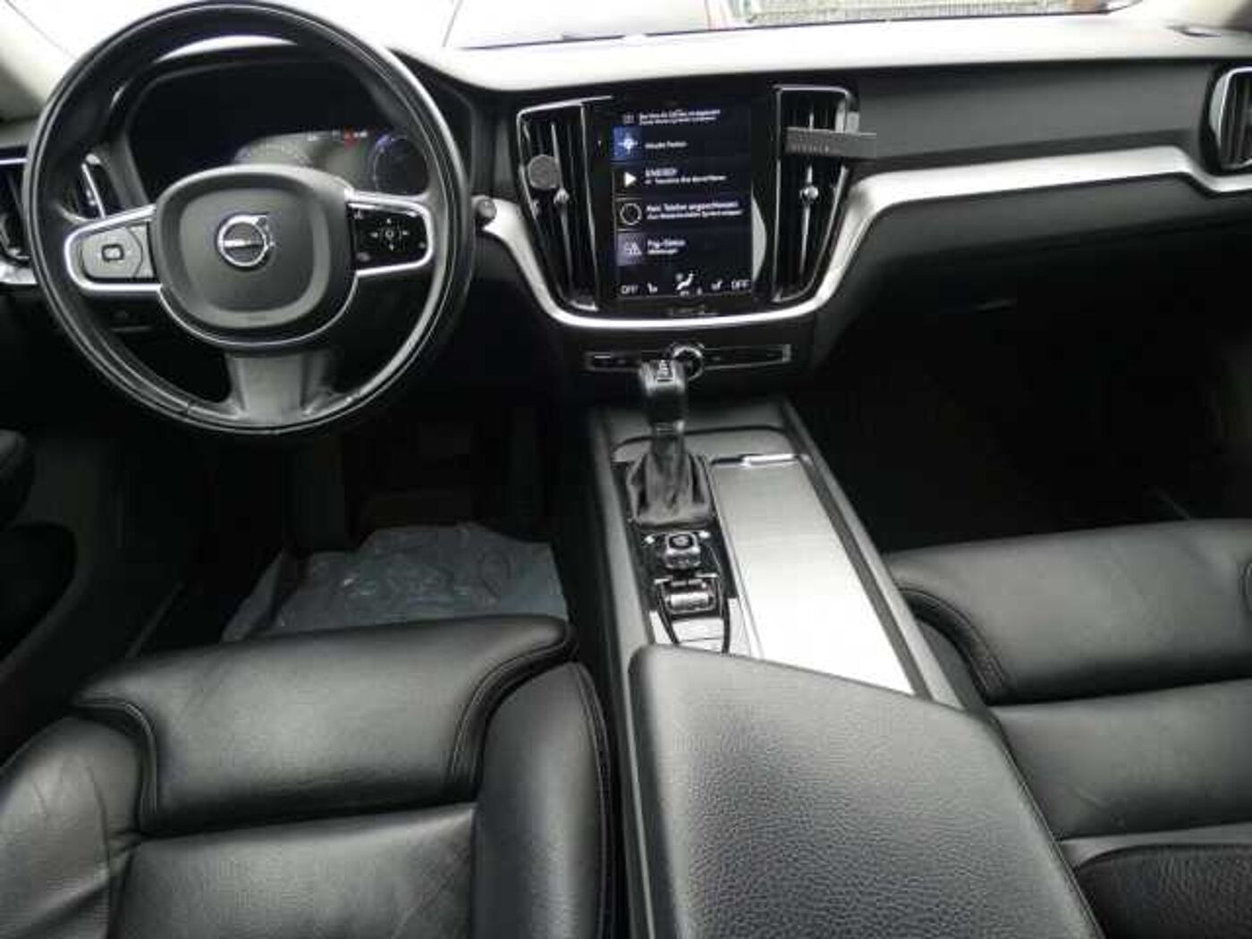 Volvo  D4 AWD Cross Country Pro Klima Navi Leder