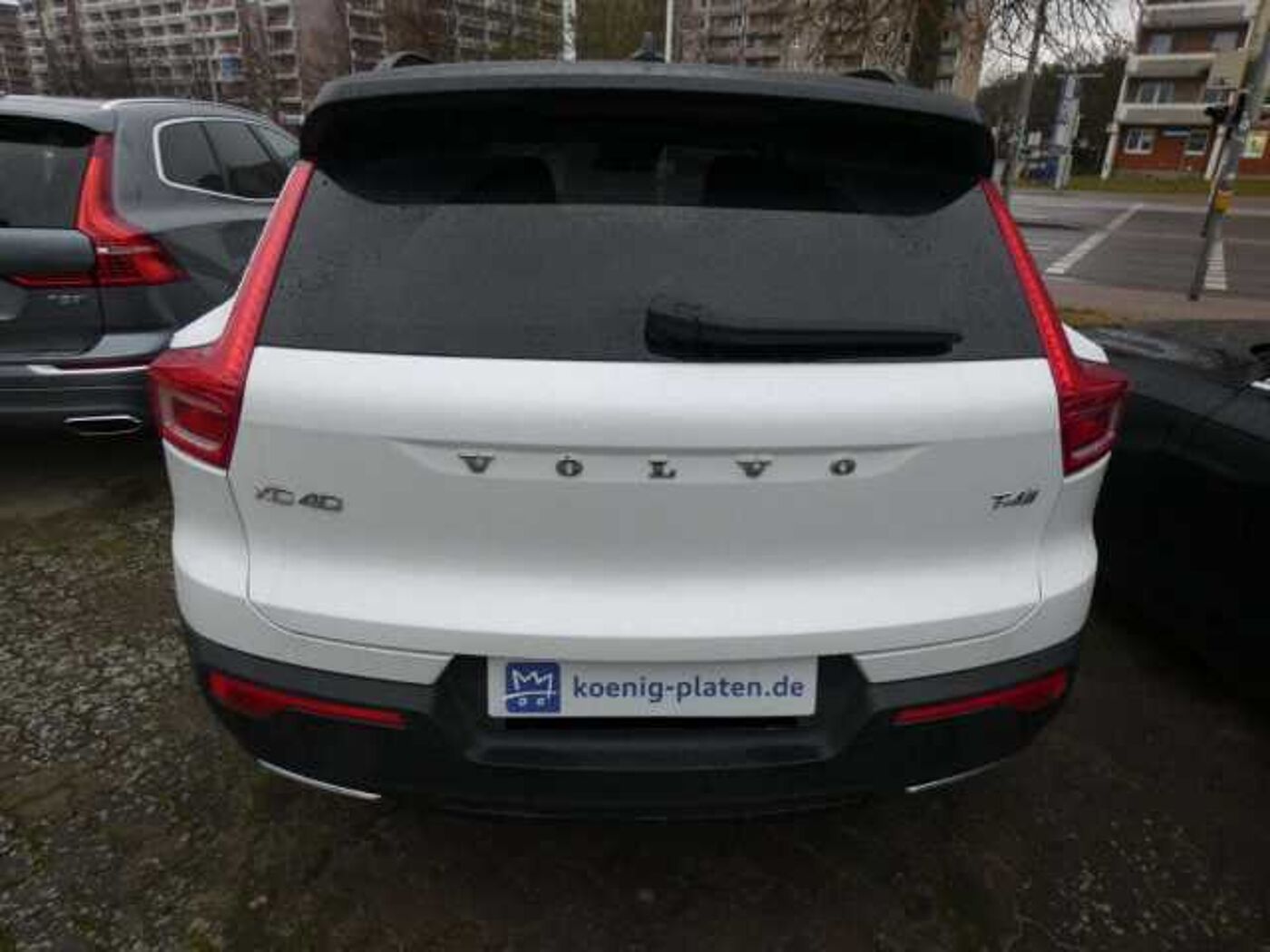 Volvo  T4 2WD R-Design (EURO 6d-TEMP) Klima Navi Leder