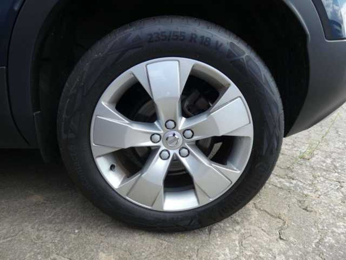 Volvo  D3 2WD Momentum Pro (EURO 6d-TEMP) Klima Navi
