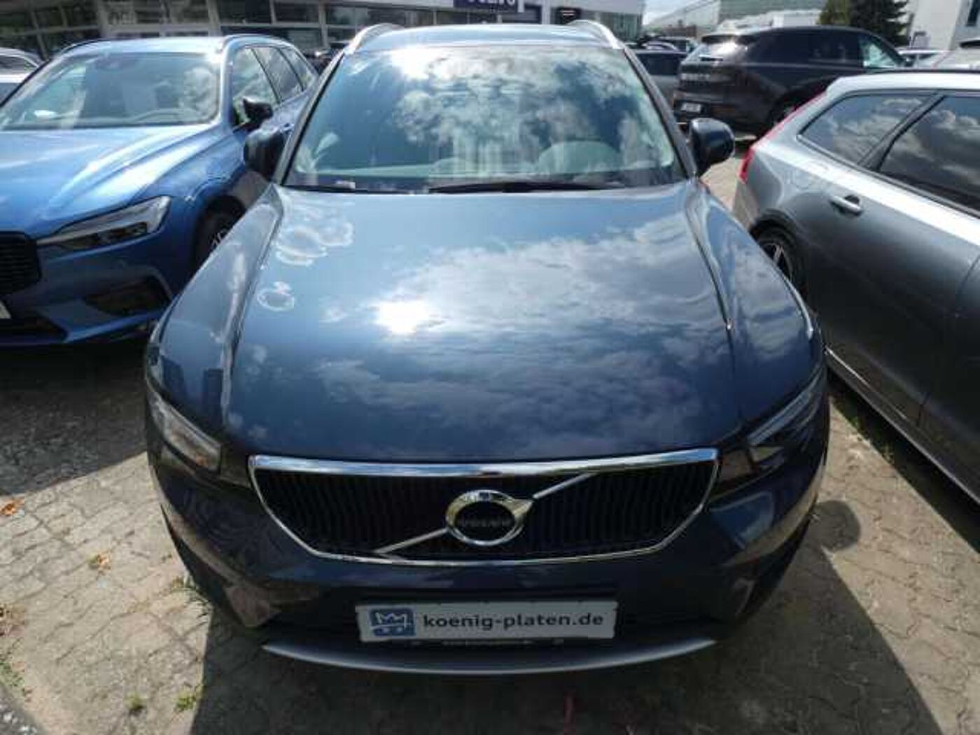 Volvo  D3 2WD Momentum Pro (EURO 6d-TEMP) Klima Navi