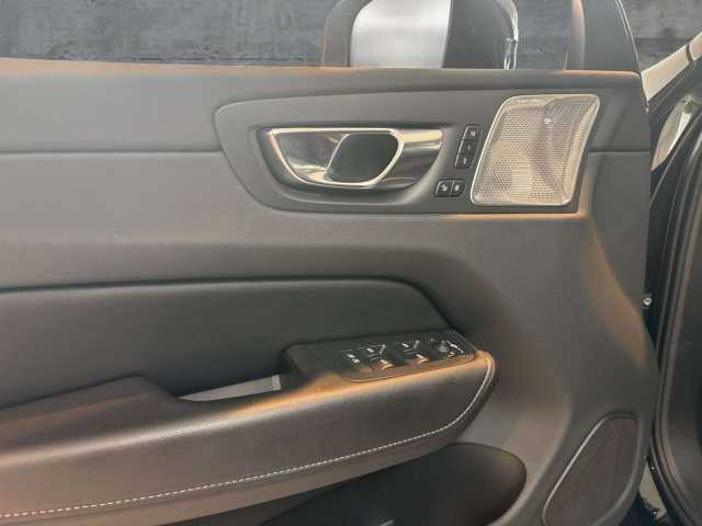 Volvo  B5 (Diesel) AWD R-Design (EURO 6d) Klima Navi