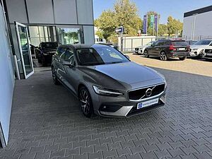 Volvo  D3 Momentum Pro (EURO 6d-TEMP)(DPF) Klima Navi