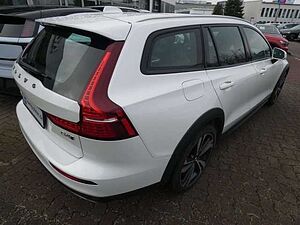 Volvo  D4 AWD Cross Country Pro Klima Navi Leder