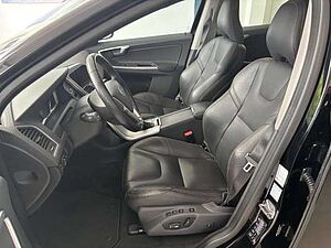 Volvo  D3 DPF 2WD Summum Klima Leder Einparkhilfe