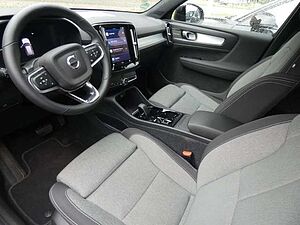 Volvo  B4 Plus Dark Klima Rückfahrkamera Sitzheizung