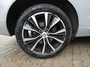 Volvo  B4 (Diesel) 2WD Ultimate Dark (EURO 6d) Klima