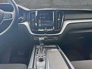 Volvo  D4 2WD Momentum (EURO 6d-TEMP) Klima Navi