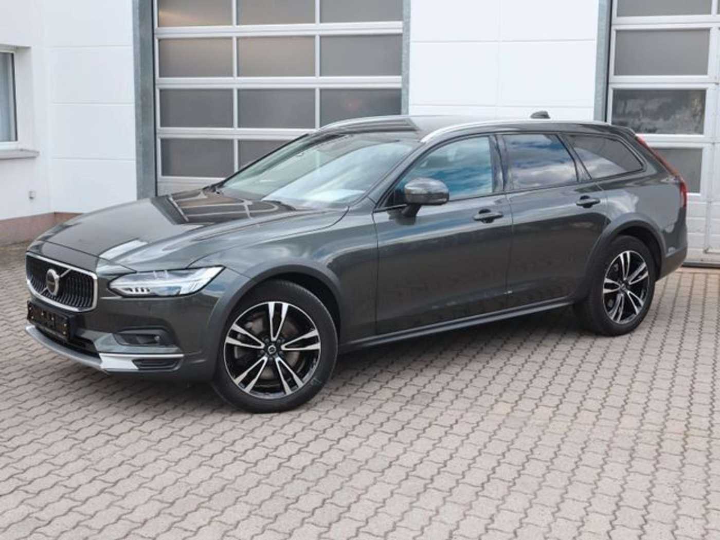 Volvo  Pro AWD Standhzg H&K