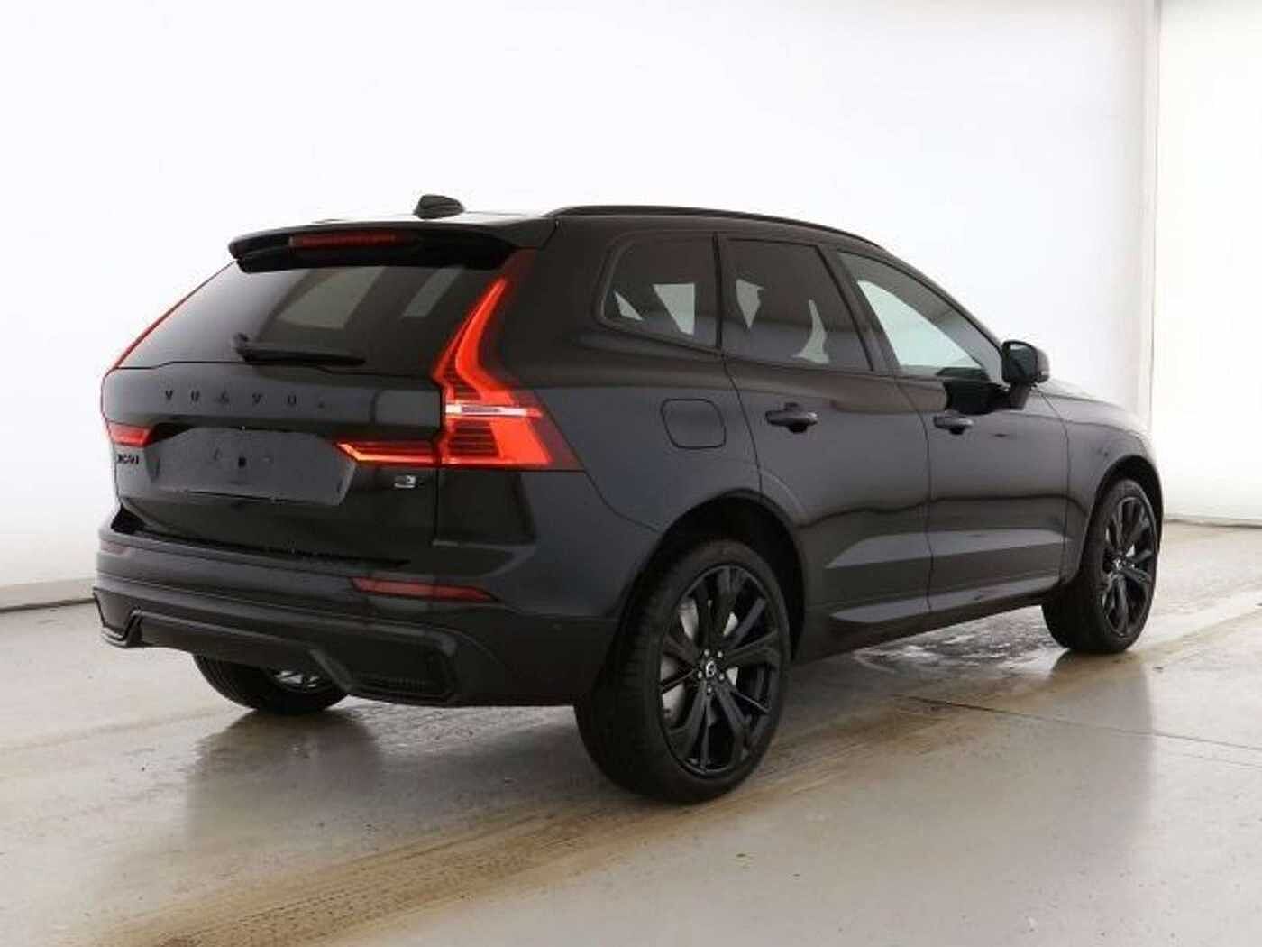 Volvo  T6 Plus Black Edition Plug-In Hybrid