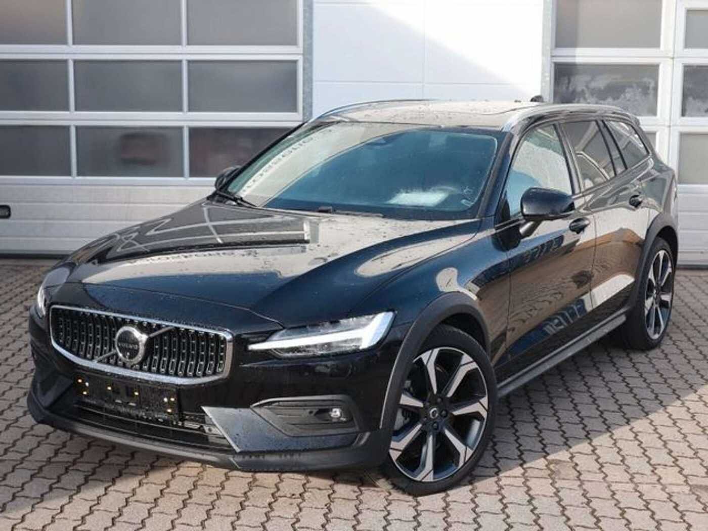 Volvo  V60 B5 Cross Country Ultimate AWD 360° B&W AHK