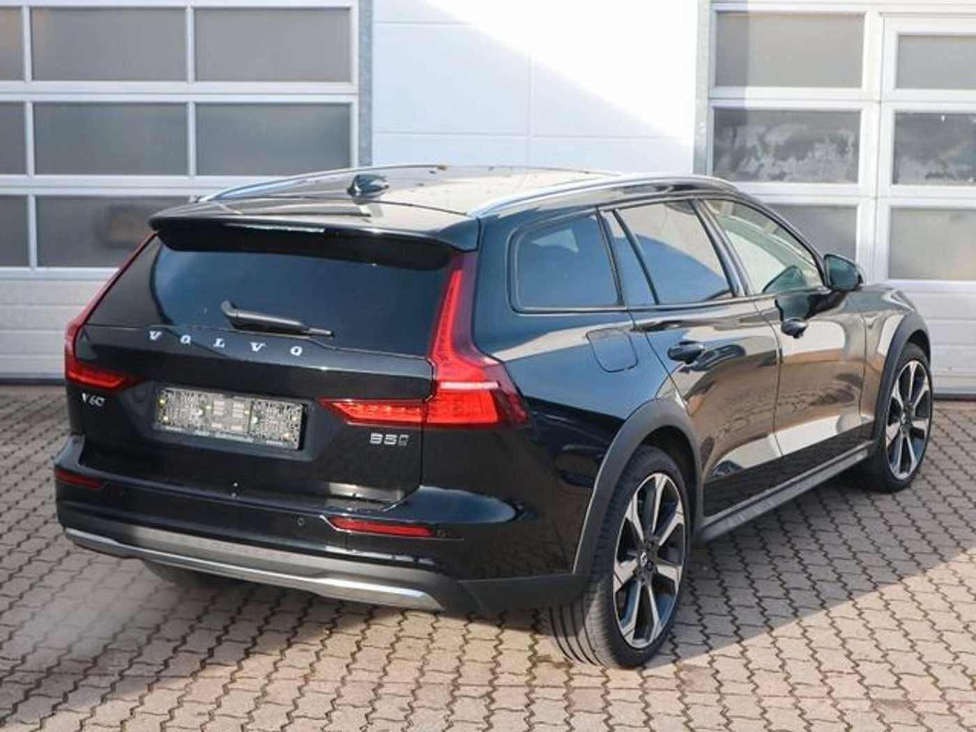 Volvo  V60 B5 Cross Country Ultimate AWD Stdhzg Massage