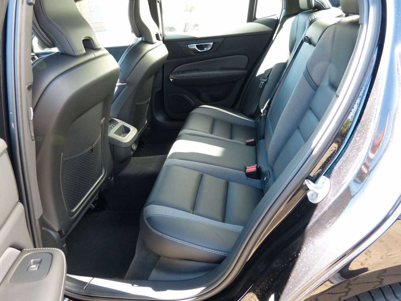 Volvo  B4 Plus Dark Automatik SD*StdHz*ACC
