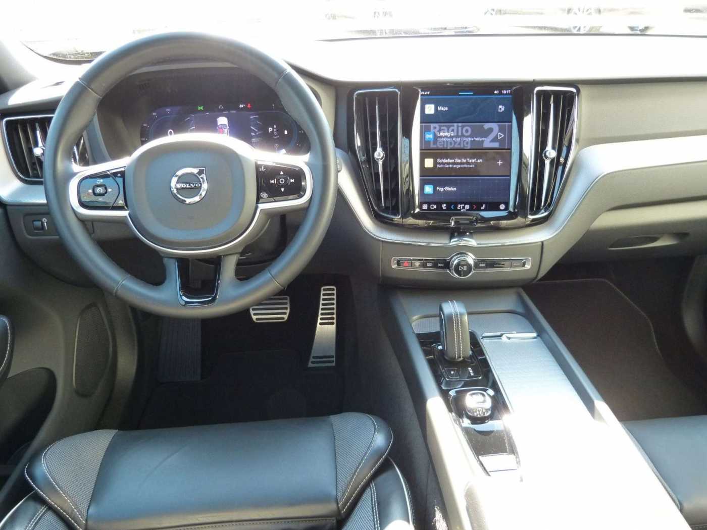 Volvo  B4 R Design AWD Automatik StdHz*AHK ACC