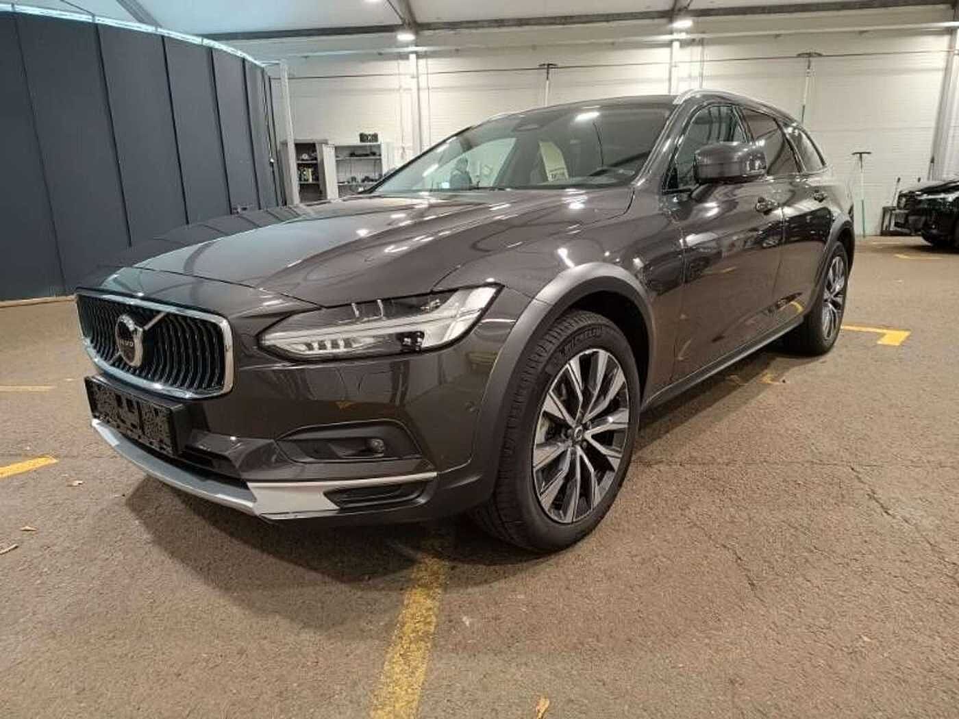 Volvo  V90 B4 Cross Country  Plus AWD Standhzg 360°