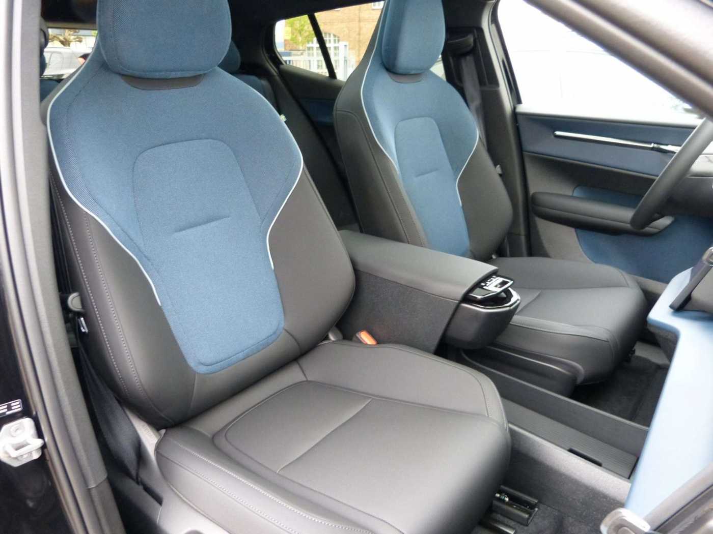 Volvo  Ultra Twin Performance Pure Electric