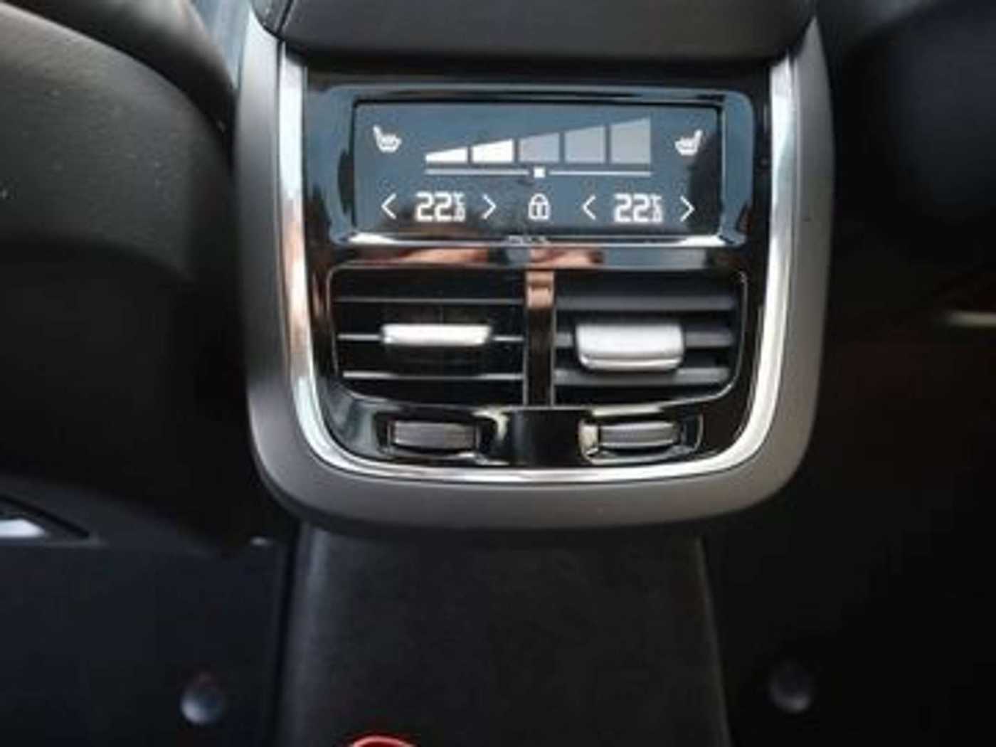 Volvo  B5 CC Ultimate Bright AWD Massage Standhzg