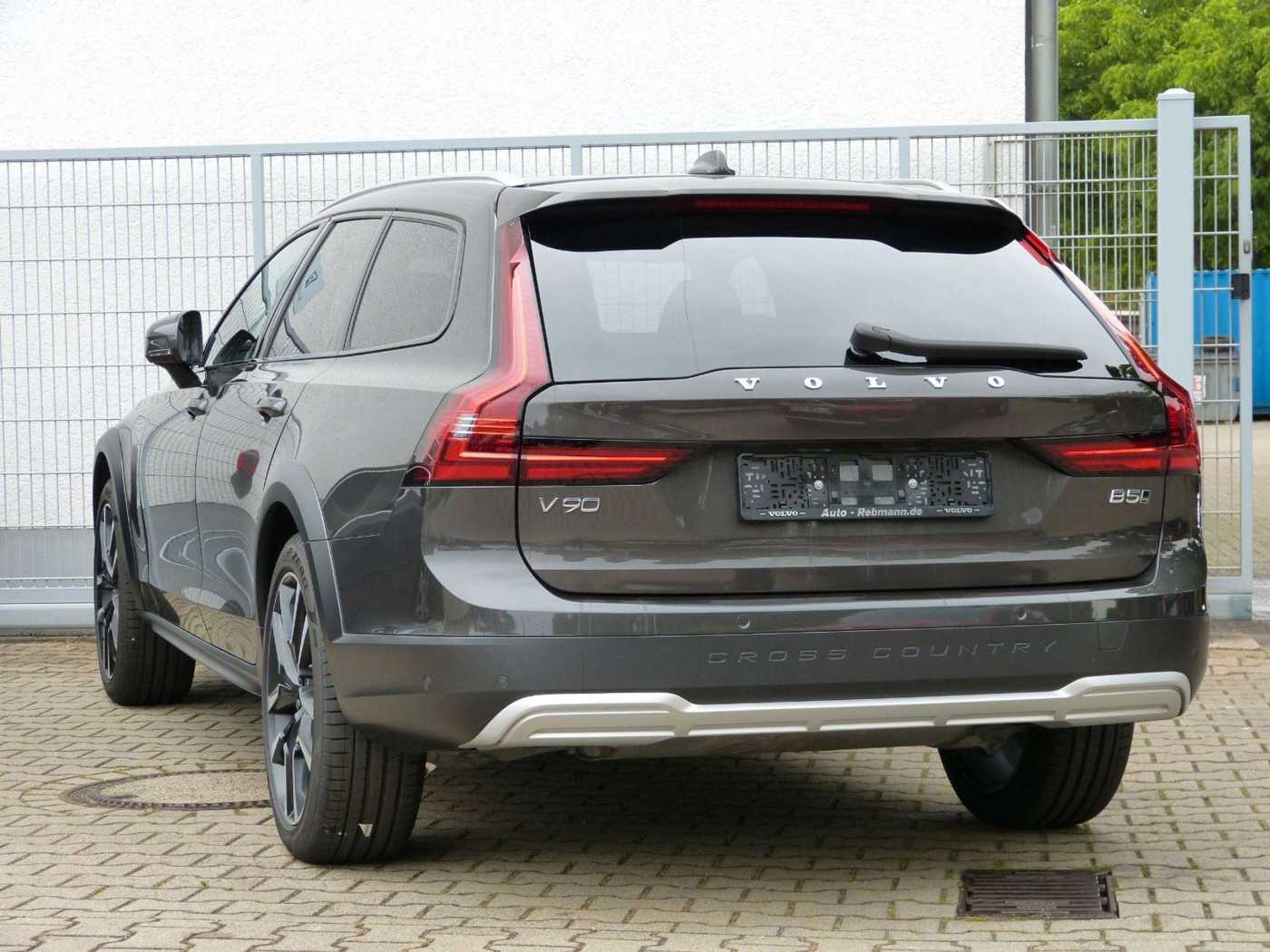 Volvo  V90 B5 Cross Country Plus AWD Standhzg 360°AHK