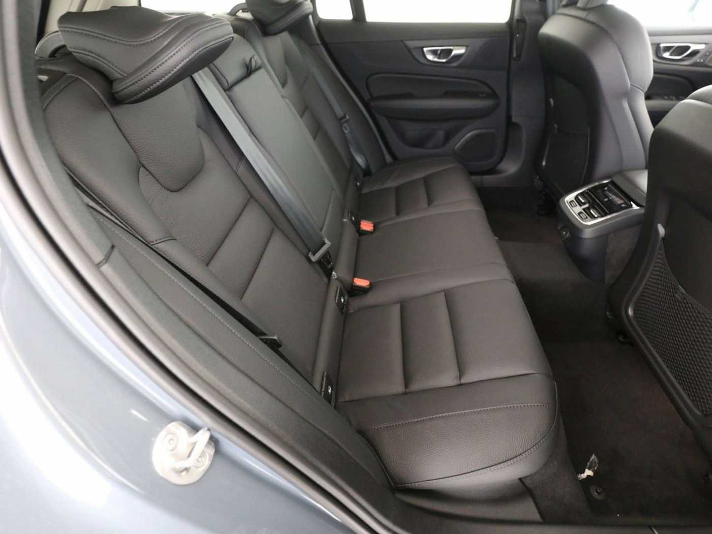 Volvo  V60 B5 Cross Country AWD Ultimate StdHz*Headup