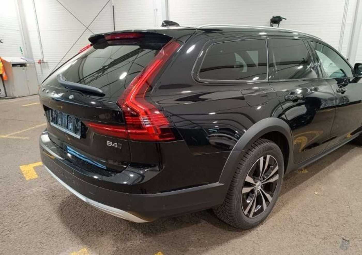 Volvo  V90 B4 Cross Country Plus AWD StdHz*SD*360°