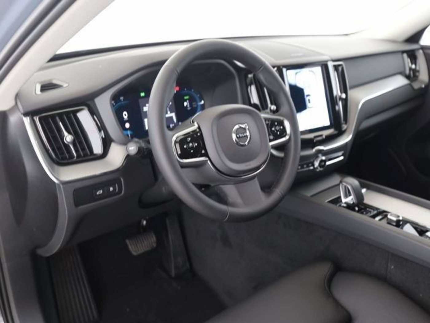 Volvo  T8 Plus Dark Plug-In Hybrid AWD 360° H&K
