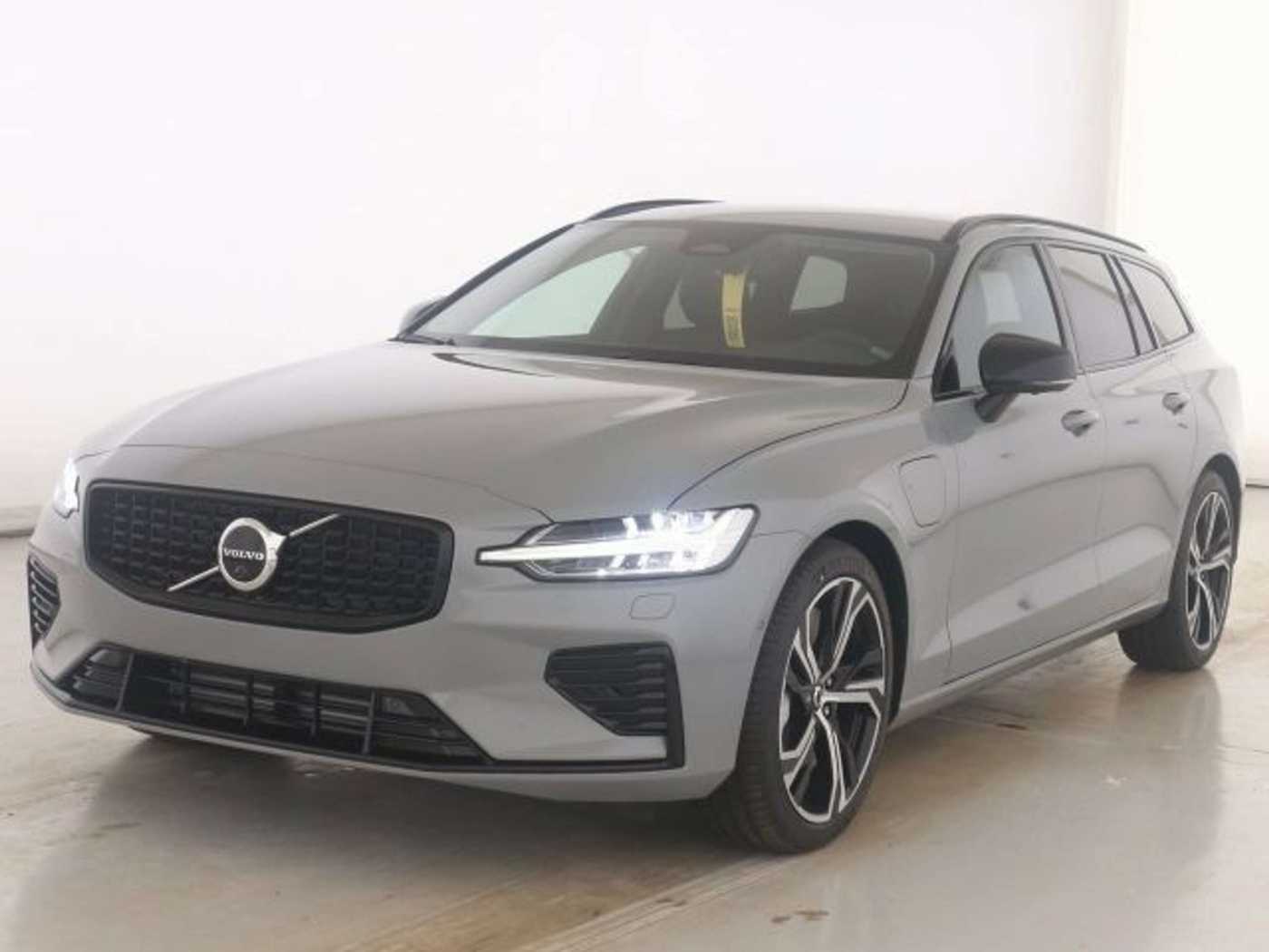 Volvo  T6 Plus Dark Plug-In Hybrid AWD 360°
