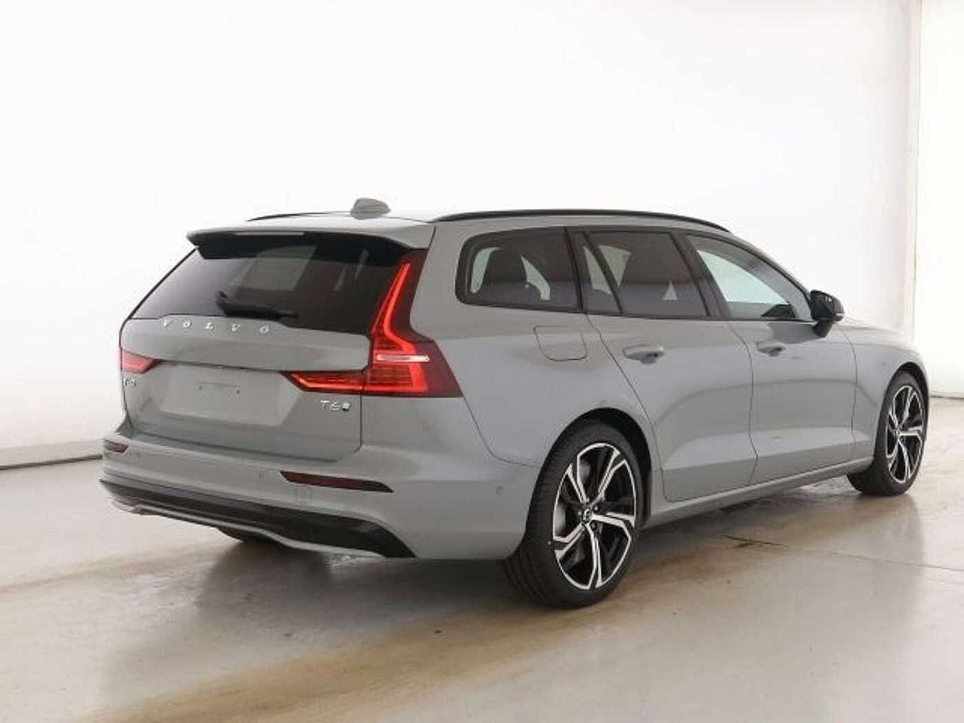 Volvo  T6 Plus Dark Plug-In Hybrid AWD 360°