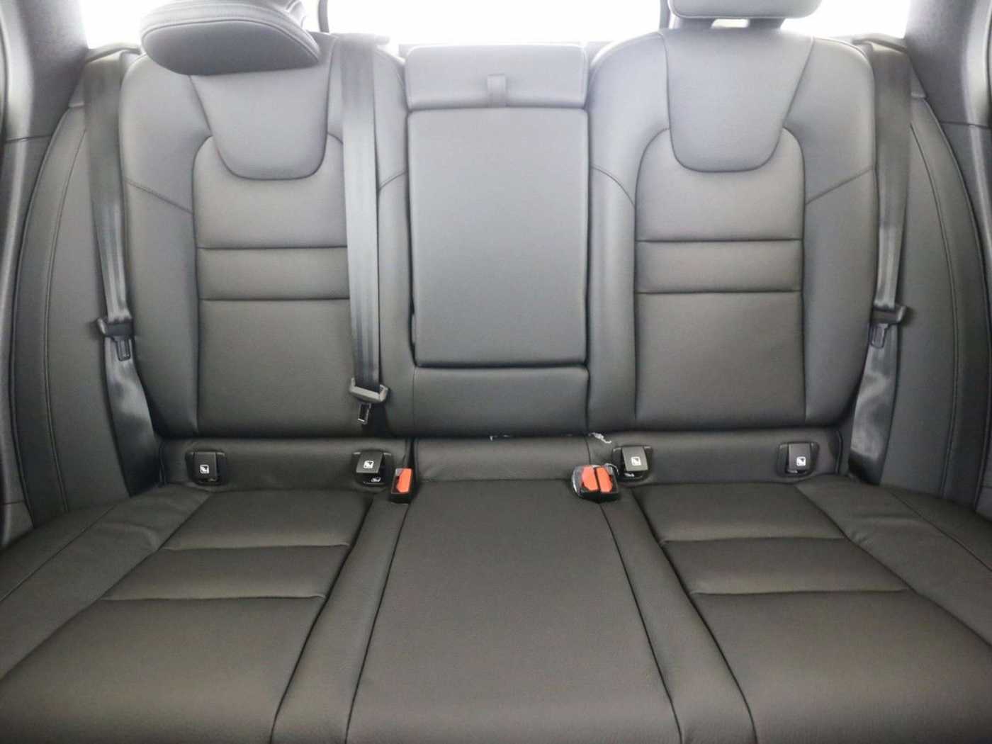 Volvo  B4 Core ACC*Blis