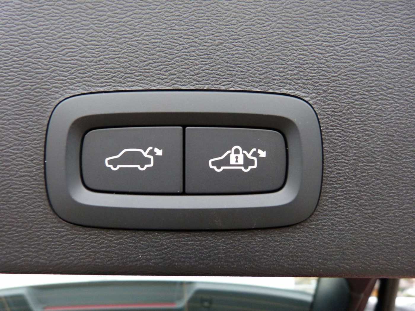 Volvo  T4 Core Recharge Plug-In Hybrid ACC*360°